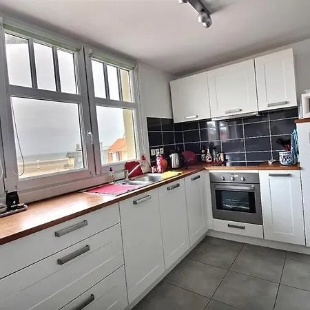 Annonce Professionnelle. 2 Avec Terrasse, A 50m De La Plage, Pour 4 Personnes 阿尔德洛海滩